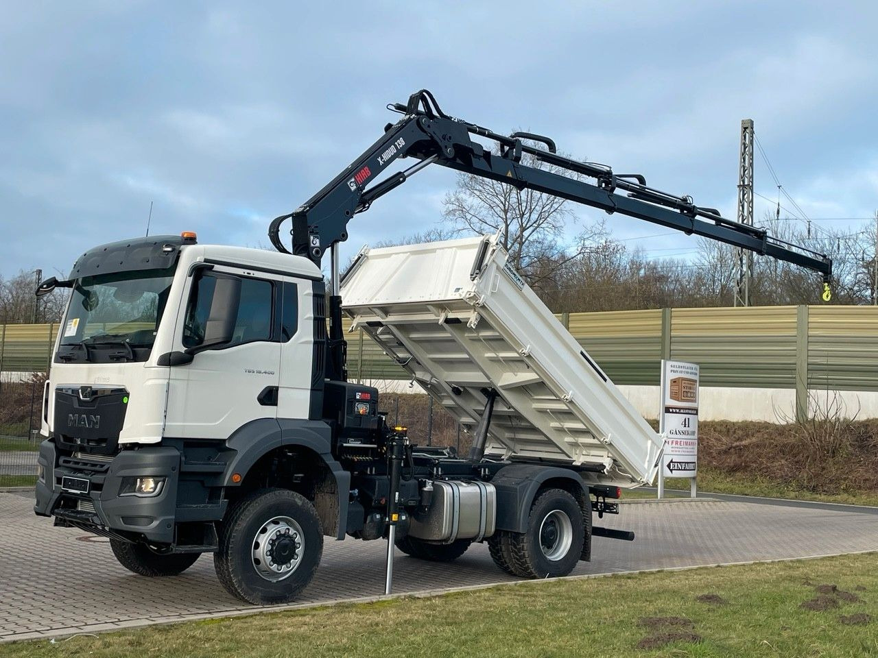 MAN TGS 18.400 TG3 4x4 Euro6e Hiab X-HiDuo 138DS-4 - מזהיר, משאית מנוף: תמונה 1 MAN TGS 18.400 TG3 4x4 Euro6e Hiab X-HiDuo 138DS-4 - מזהיר, משאית מנוף: תמונה 1