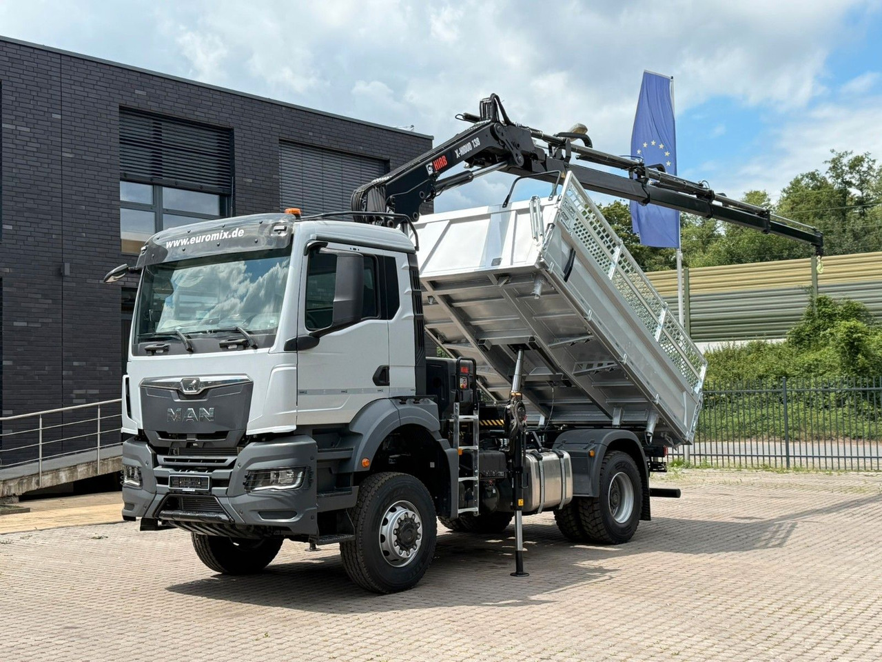 MAN TGS 18.400 TG3 4x4 Euro6e Hiab X-HiDuo 138DS-4 - מזהיר, משאית מנוף: תמונה 2 MAN TGS 18.400 TG3 4x4 Euro6e Hiab X-HiDuo 138DS-4 - מזהיר, משאית מנוף: תמונה 2