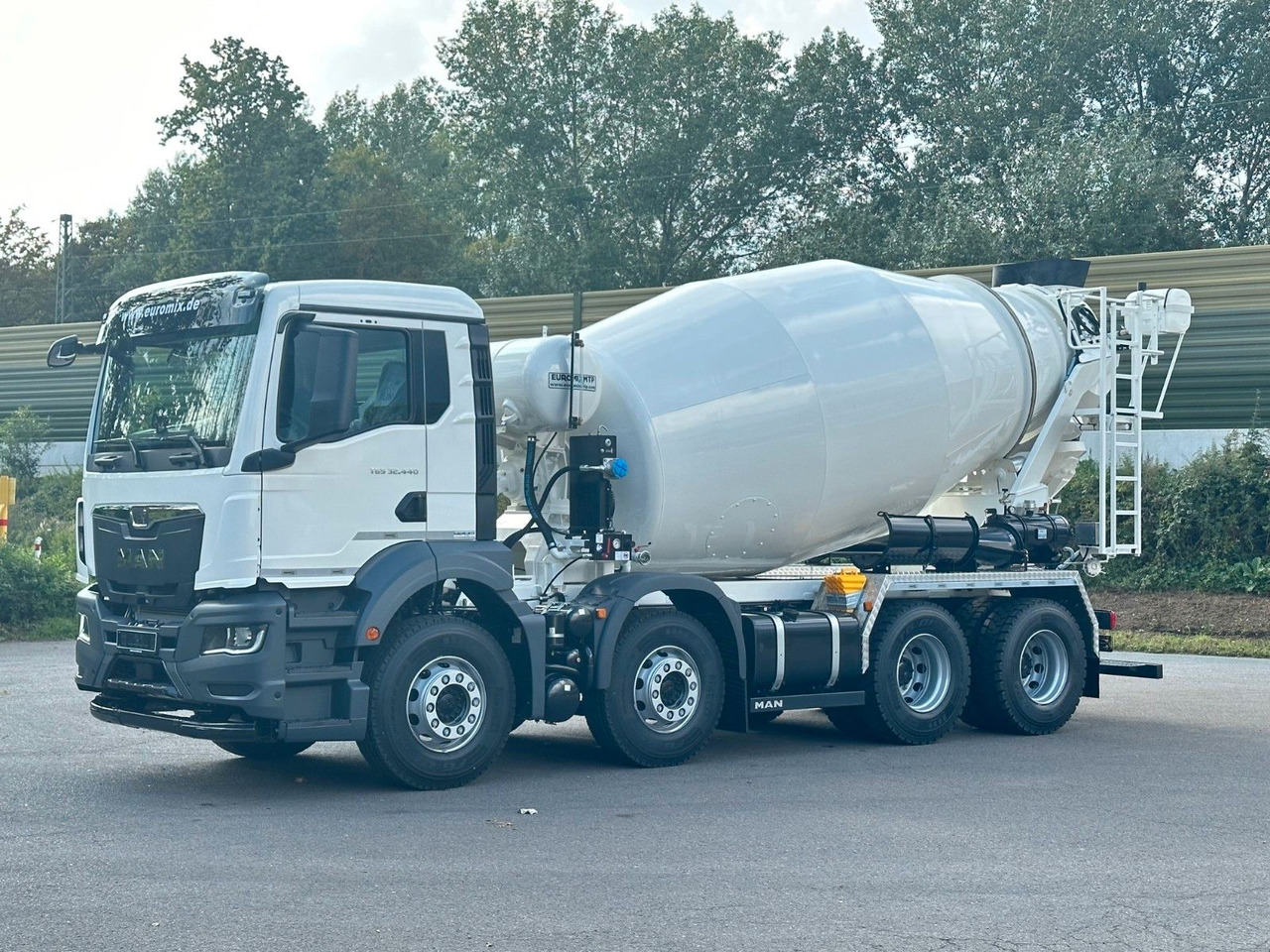 MAN TGS 32.440 8x4 / Euromix MTP EM 9 L - משאית מערבלת בטון: תמונה 1 MAN TGS 32.440 8x4 / Euromix MTP EM 9 L - משאית מערבלת בטון: תמונה 1