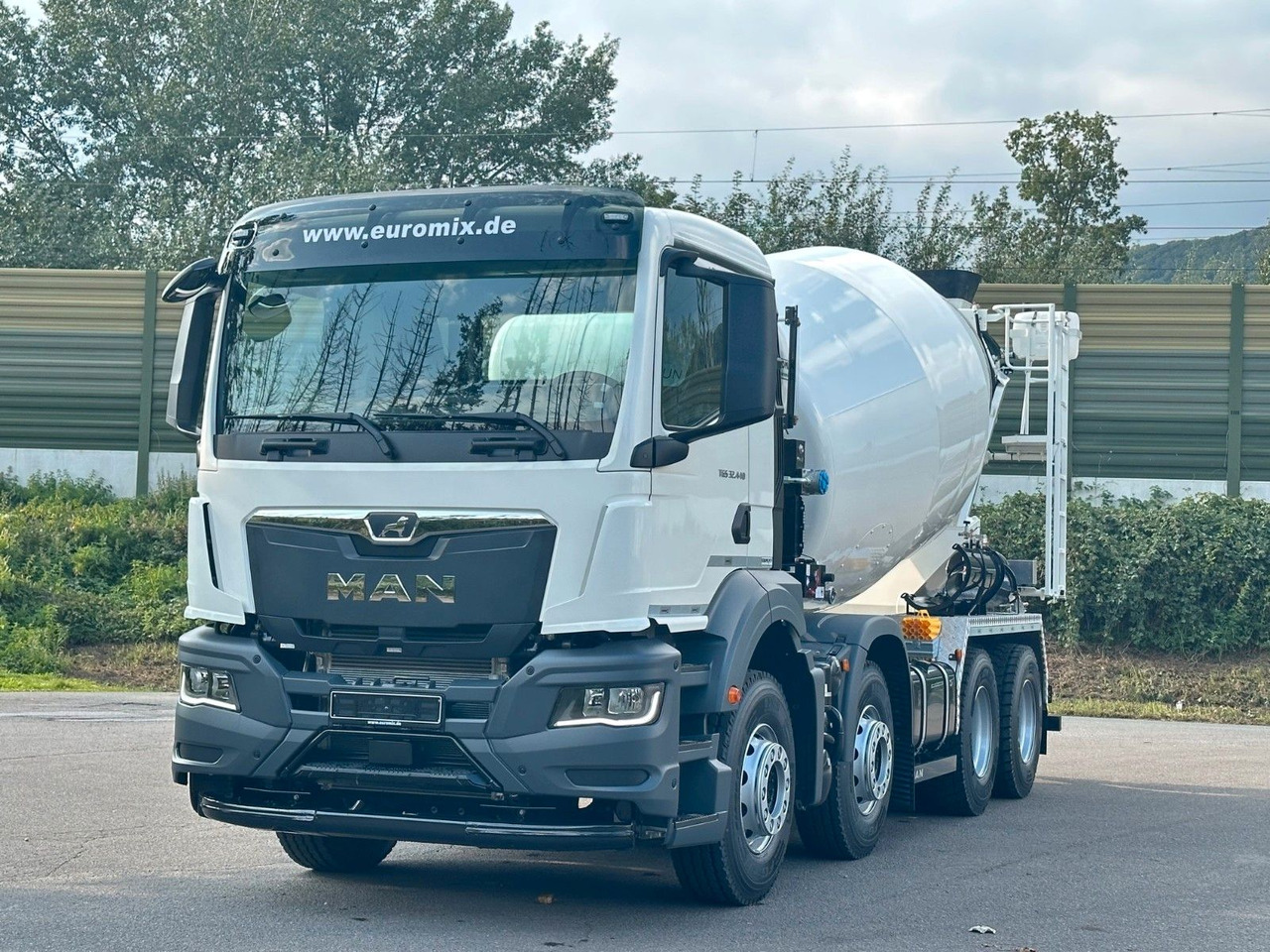 MAN TGS 32.440 8x4 / Euromix MTP EM 9 L - משאית מערבלת בטון: תמונה 2 MAN TGS 32.440 8x4 / Euromix MTP EM 9 L - משאית מערבלת בטון: תמונה 2