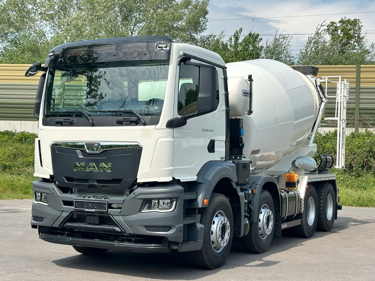 MAN TGS 32.440 8x4 / Euromix MTP EM 9 L - משאית מערבלת בטון: תמונה 2 MAN TGS 32.440 8x4 / Euromix MTP EM 9 L - משאית מערבלת בטון: תמונה 2