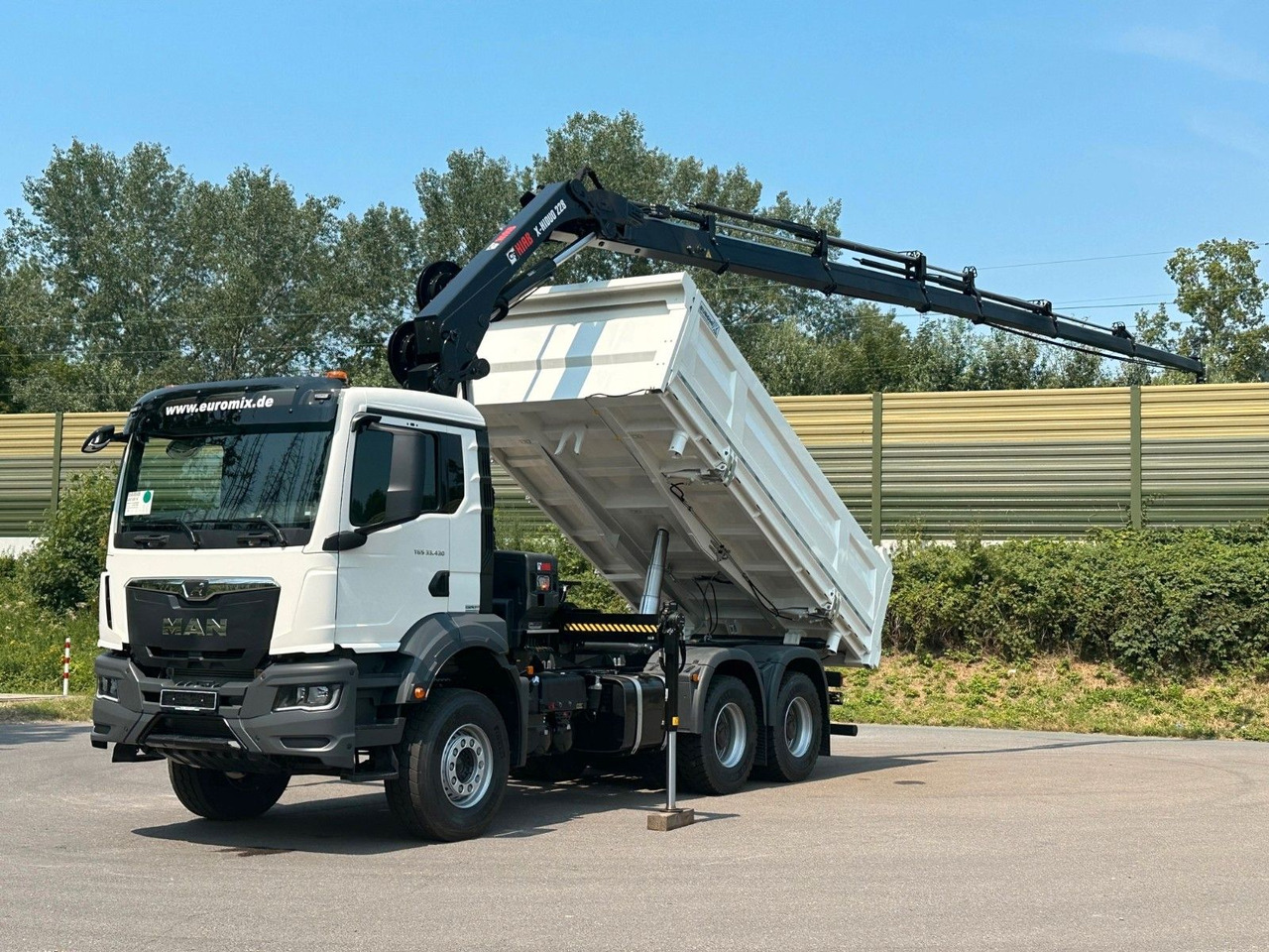 MAN TGS 33.440 6x4 /3-Seiten- Kipper / HIAB 228-6 - מזהיר, משאית מנוף: תמונה 1 MAN TGS 33.440 6x4 /3-Seiten- Kipper / HIAB 228-6 - מזהיר, משאית מנוף: תמונה 1