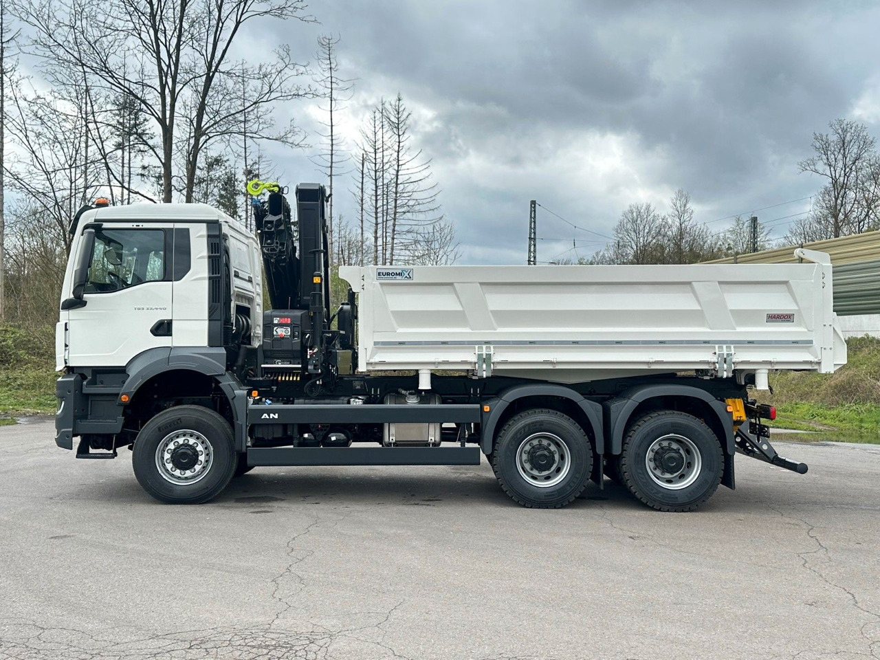 MAN TGS 33.440 6x6 /3-Seiten- Kipper / HIAB 228-4 - מזהיר, משאית מנוף: תמונה 4 MAN TGS 33.440 6x6 /3-Seiten- Kipper / HIAB 228-4 - מזהיר, משאית מנוף: תמונה 4