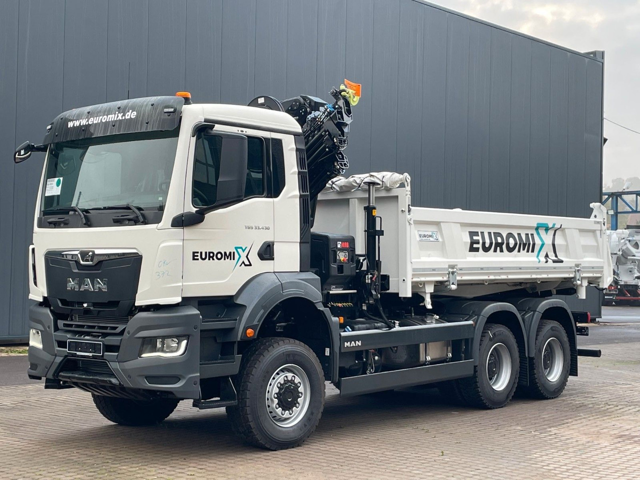 MAN TGS 33.440 6x6 /3-Seiten- Kipper / HIAB 228-6 - מזהיר, משאית מנוף: תמונה 3 MAN TGS 33.440 6x6 /3-Seiten- Kipper / HIAB 228-6 - מזהיר, משאית מנוף: תמונה 3