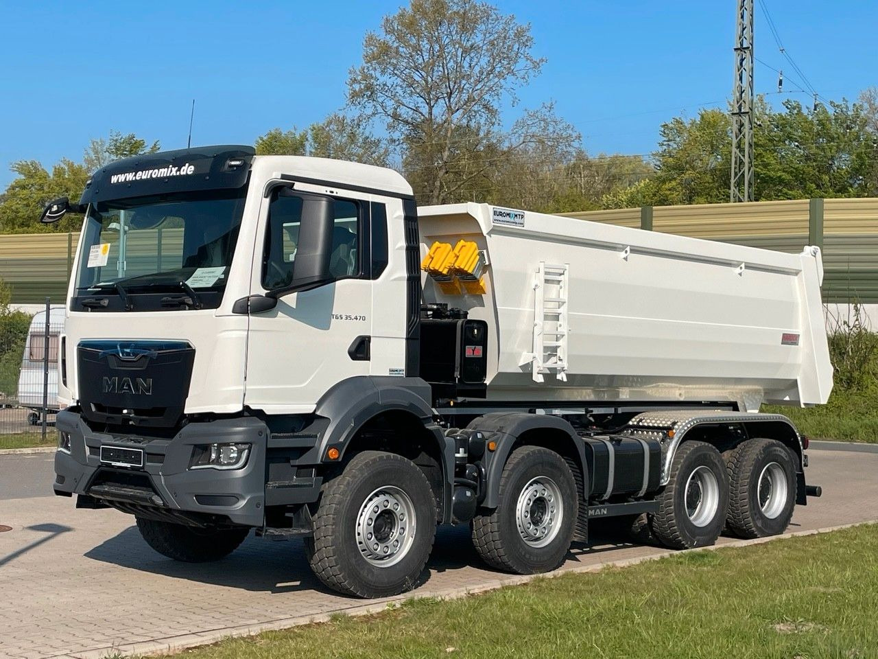 MAN TGS 35.470 BB 8X4 Mulden Kipper 10X Vorhanden - מזהיר: תמונה 3 MAN TGS 35.470 BB 8X4 Mulden Kipper 10X Vorhanden - מזהיר: תמונה 3
