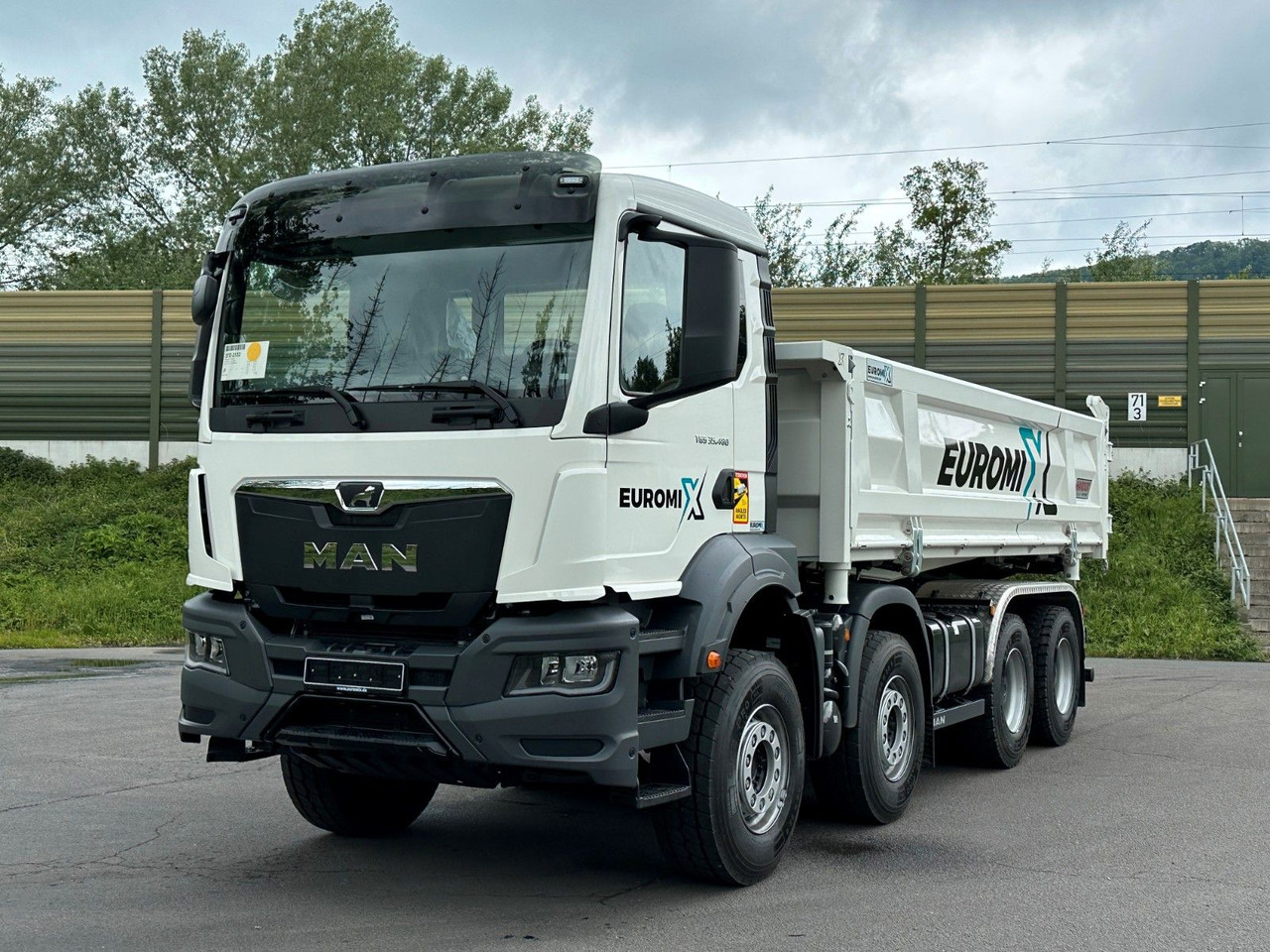 MAN TGS 35.480 8x4 EuromixMTP 2-Seiten-Kipper - מזהיר: תמונה 2 MAN TGS 35.480 8x4 EuromixMTP 2-Seiten-Kipper - מזהיר: תמונה 2