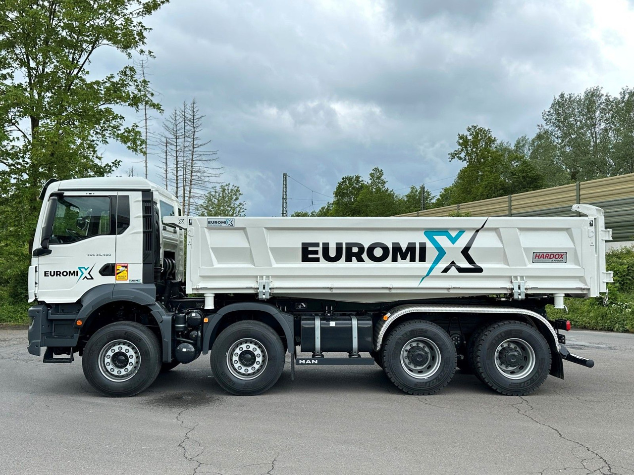 MAN TGS 35.480 8x4 EuromixMTP 2-Seiten-Kipper - מזהיר: תמונה 4 MAN TGS 35.480 8x4 EuromixMTP 2-Seiten-Kipper - מזהיר: תמונה 4