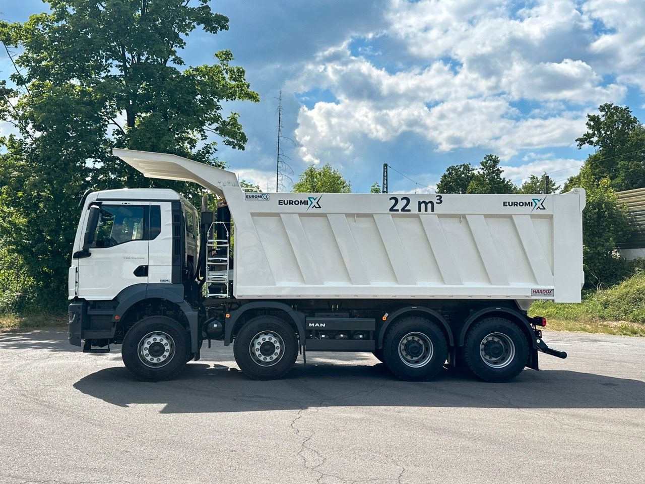 MAN TGS 41.400 8x4 / EUROMIX MTP 22m³/ Eckige Mulde - מזהיר: תמונה 3 MAN TGS 41.400 8x4 / EUROMIX MTP 22m³/ Eckige Mulde - מזהיר: תמונה 3