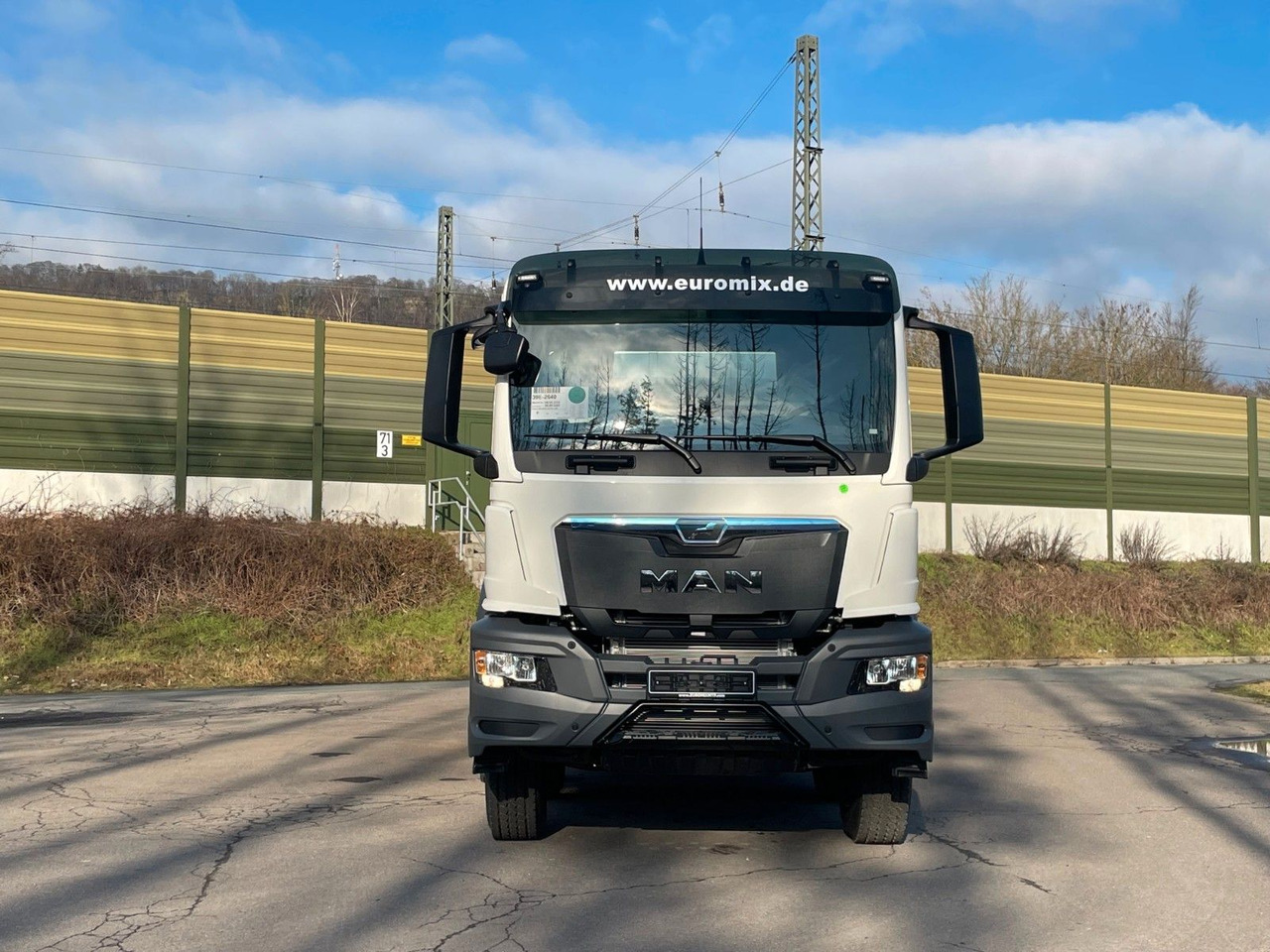 MAN TGS 41.400 8x4 / EuromixMTP EM 12m³ R / EURO 2 - משאית מערבלת בטון: תמונה 2 MAN TGS 41.400 8x4 / EuromixMTP EM 12m³ R / EURO 2 - משאית מערבלת בטון: תמונה 2