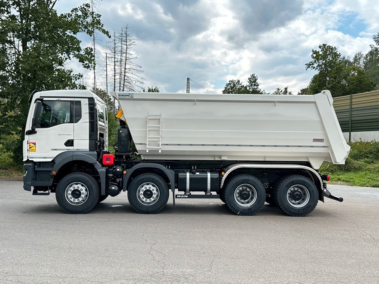 MAN TGS 41.440 8x4 EuromixMTP Mulden-Kipper - מזהיר: תמונה 4 MAN TGS 41.440 8x4 EuromixMTP Mulden-Kipper - מזהיר: תמונה 4