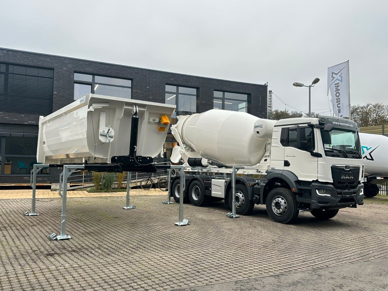 MAN TGS 41.480 8x4 WECHSELSYSTEM KIPPER+MISCHER - משאית מערבלת בטון, גוף מזהיר: תמונה 1 MAN TGS 41.480 8x4 WECHSELSYSTEM KIPPER+MISCHER - משאית מערבלת בטון, גוף מזהיר: תמונה 1