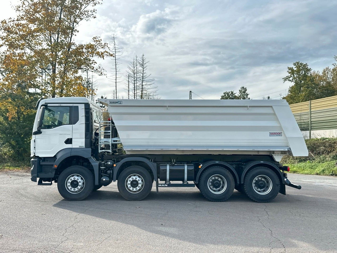 MAN TGS 41.480 BB 8X4 Euromix Mulden Kipper HARDOX - מזהיר: תמונה 3 MAN TGS 41.480 BB 8X4 Euromix Mulden Kipper HARDOX - מזהיר: תמונה 3