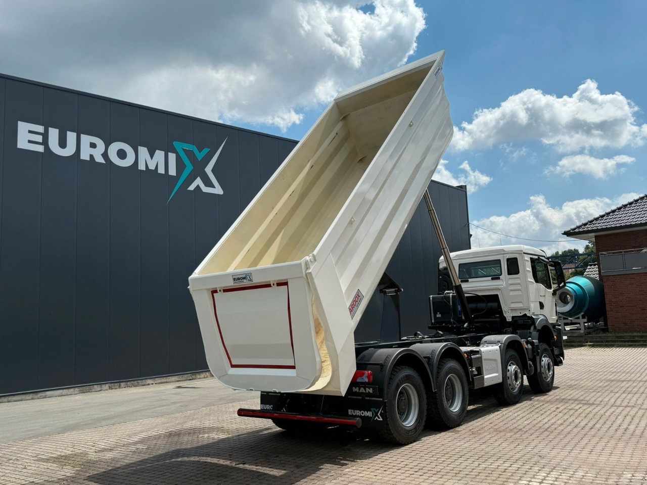 מזהיר MAN TGS 41.520 BB 8X4 Euromix MuldenKipper  Retarder: תמונה 16