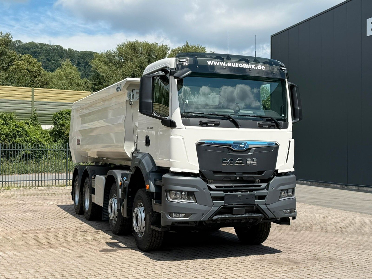 MAN TGS 41.520 BB 8X4 Euromix MuldenKipper Retarder - מזהיר: תמונה 2 MAN TGS 41.520 BB 8X4 Euromix MuldenKipper Retarder - מזהיר: תמונה 2