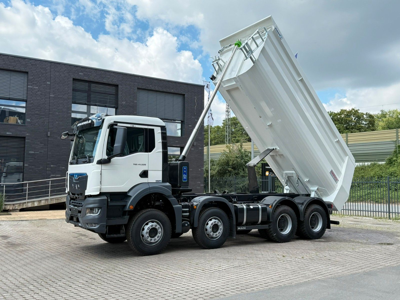 מזהיר MAN TGS 41.520 BB 8X4 Euromix MuldenKipper  Retarder: תמונה 13