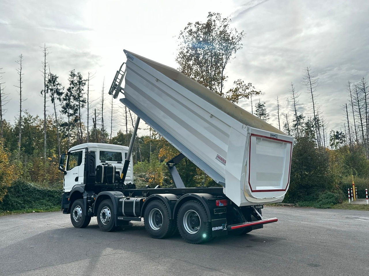 MAN TGS 41.520 BB 8X4 Euromix Retarder - מזהיר: תמונה 5 MAN TGS 41.520 BB 8X4 Euromix Retarder - מזהיר: תמונה 5