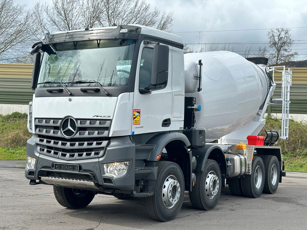 Mercedes-Benz 4145 8X4 EuromixMTP EM 10 Fahrmischer - משאית מערבלת בטון: תמונה 3 Mercedes-Benz 4145 8X4 EuromixMTP EM 10 Fahrmischer - משאית מערבלת בטון: תמונה 3