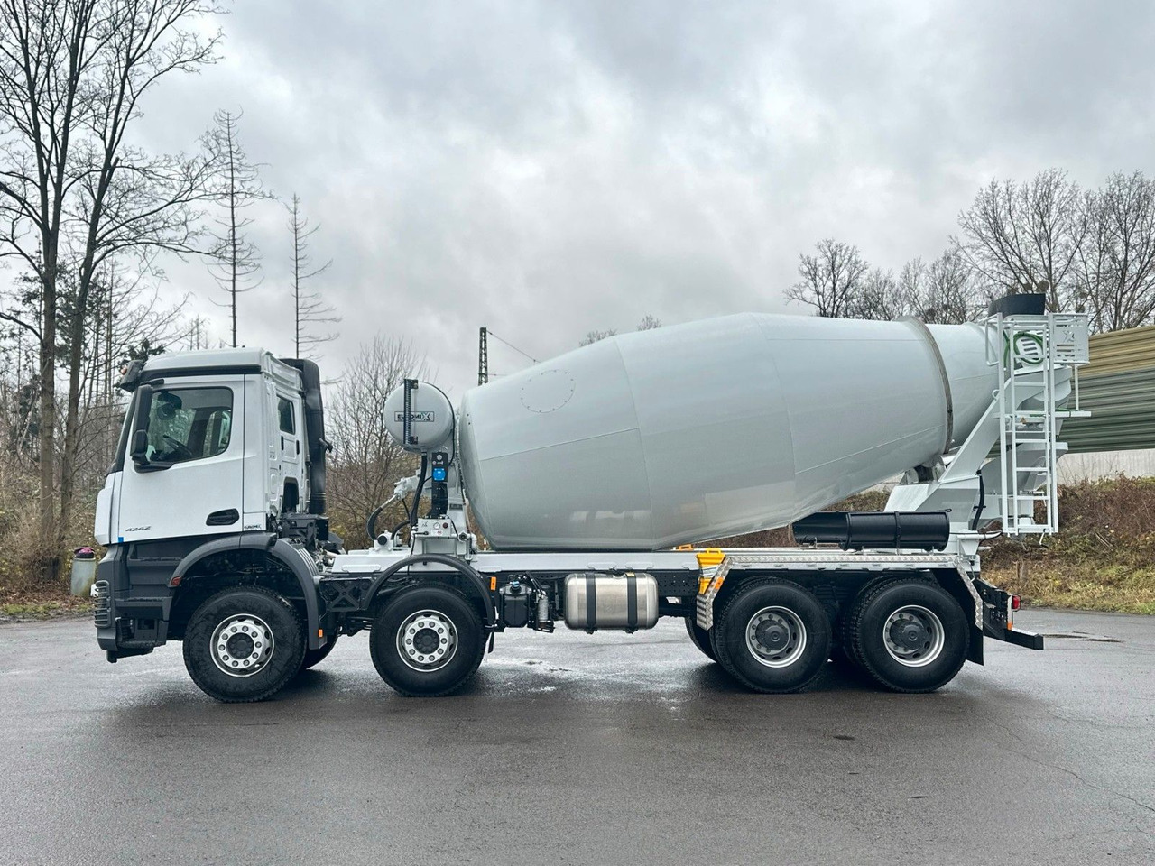 Mercedes-Benz AROCS 5 4242 8x4 Euro5 EuromixMTP EM 12m R - משאית מערבלת בטון: תמונה 4 Mercedes-Benz AROCS 5 4242 8x4 Euro5 EuromixMTP EM 12m R - משאית מערבלת בטון: תמונה 4