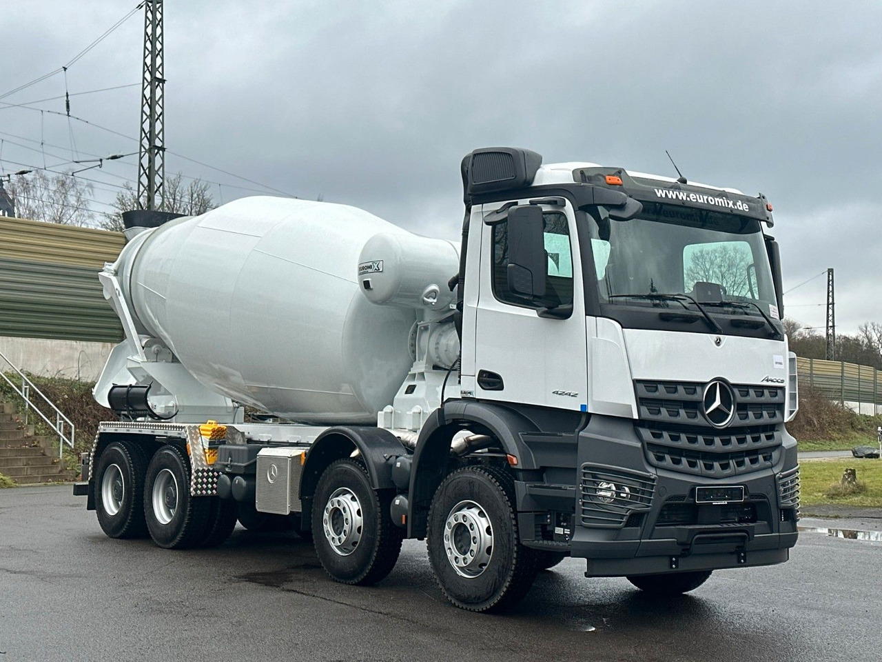 Mercedes-Benz AROCS 5 4242 8x4 Euro5 EuromixMTP EM 12m R - משאית מערבלת בטון: תמונה 1 Mercedes-Benz AROCS 5 4242 8x4 Euro5 EuromixMTP EM 12m R - משאית מערבלת בטון: תמונה 1