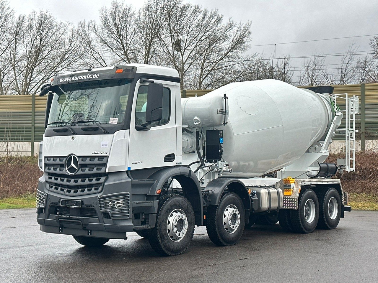 Mercedes-Benz AROCS 5 4242 8x4 Euro5 EuromixMTP EM 12m R - משאית מערבלת בטון: תמונה 1 Mercedes-Benz AROCS 5 4242 8x4 Euro5 EuromixMTP EM 12m R - משאית מערבלת בטון: תמונה 1