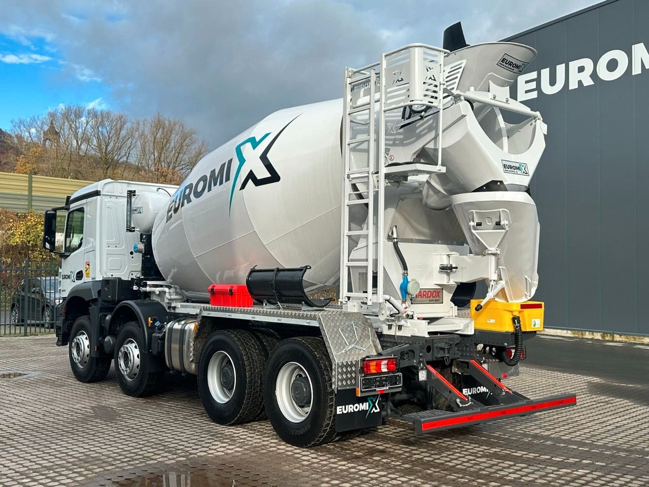 Mercedes-Benz Arocs 5 3540 8x4 EURO 6e EuromixMTP EM 9 L - משאית מערבלת בטון: תמונה 4 Mercedes-Benz Arocs 5 3540 8x4 EURO 6e EuromixMTP EM 9 L - משאית מערבלת בטון: תמונה 4