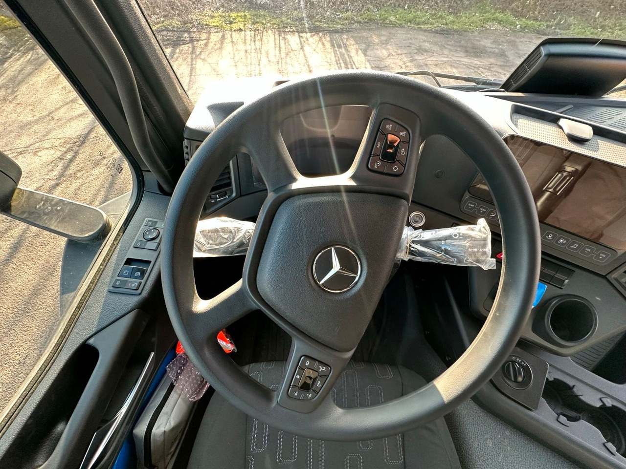 משאית מערבלת בטון Mercedes-Benz Arocs 5 3743 8X4 / Euro6e EuromixMTP EM 10 L: תמונה 13
