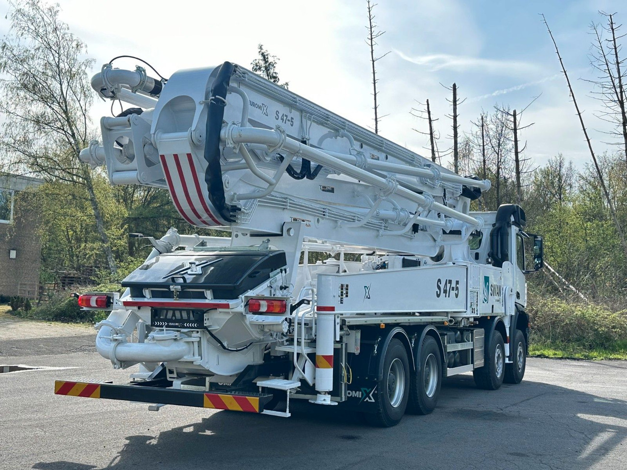 Mercedes-Benz Arocs 5 4542 8x4 SWAN TSP 47-5 160RZ ( 47m ) - משאית מערבלת בטון: תמונה 5 Mercedes-Benz Arocs 5 4542 8x4 SWAN TSP 47-5 160RZ ( 47m ) - משאית מערבלת בטון: תמונה 5
