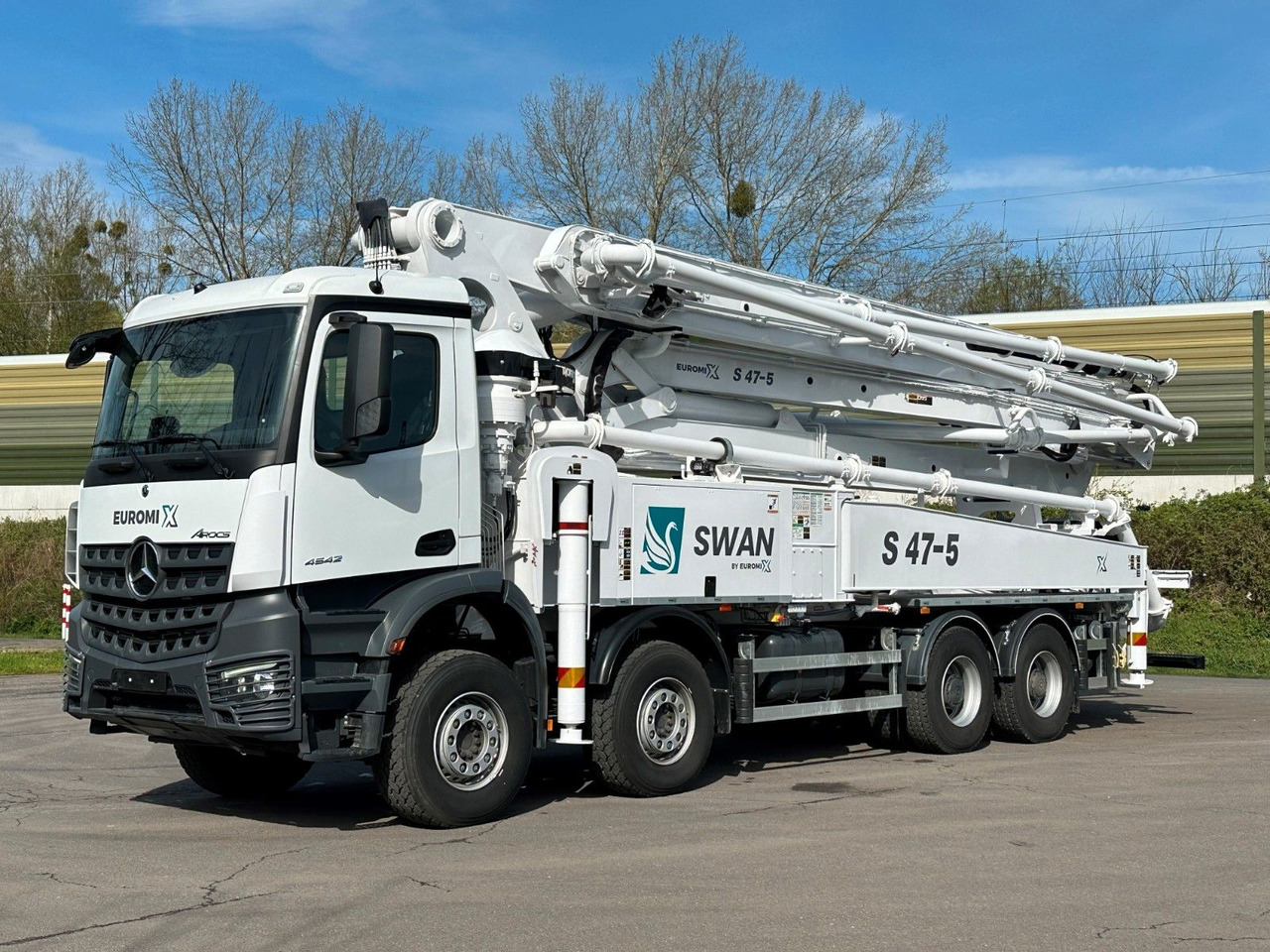 Mercedes-Benz Arocs 5 4542 8x4 SWAN TSP 47-5 160RZ ( 47m ) - משאית מערבלת בטון: תמונה 2 Mercedes-Benz Arocs 5 4542 8x4 SWAN TSP 47-5 160RZ ( 47m ) - משאית מערבלת בטון: תמונה 2