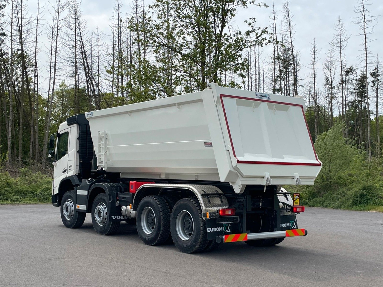 Volvo FMX 460 8x4 EuromixMTP EMK 20m³ Mulden Kipper - מזהיר: תמונה 4 Volvo FMX 460 8x4 EuromixMTP EMK 20m³ Mulden Kipper - מזהיר: תמונה 4