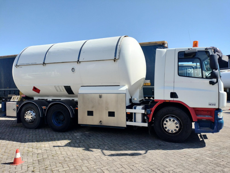 DAF FAN CF75. 6x2 -24030 Liter Gas tank truck ID 2.166 Rootselaar, flowmeter, pump, sunroof on tank - משאית מכל: תמונה 2 DAF FAN CF75. 6x2 -24030 Liter Gas tank truck ID 2.166 Rootselaar, flowmeter, pump, sunroof on tank - משאית מכל: תמונה 2