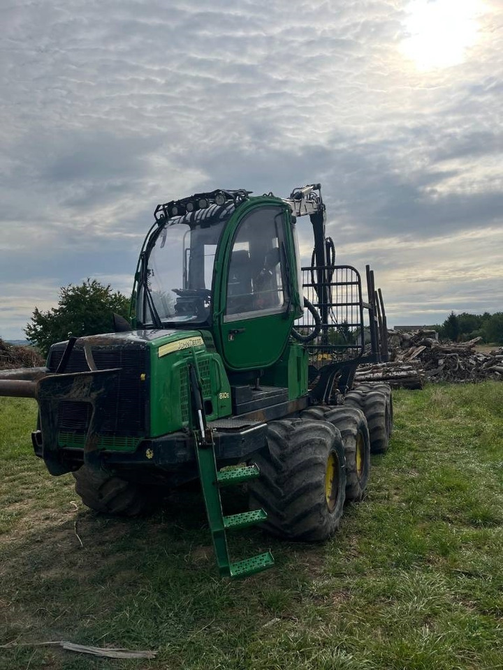 John Deere 810 E - משלח: תמונה 2 John Deere 810 E - משלח: תמונה 2