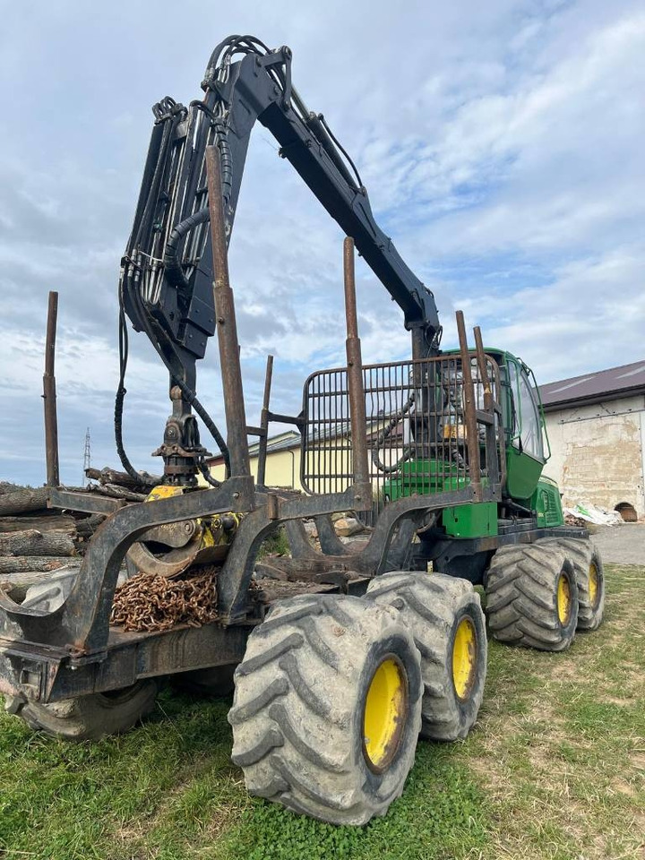 John Deere 810 E - משלח: תמונה 1 John Deere 810 E - משלח: תמונה 1