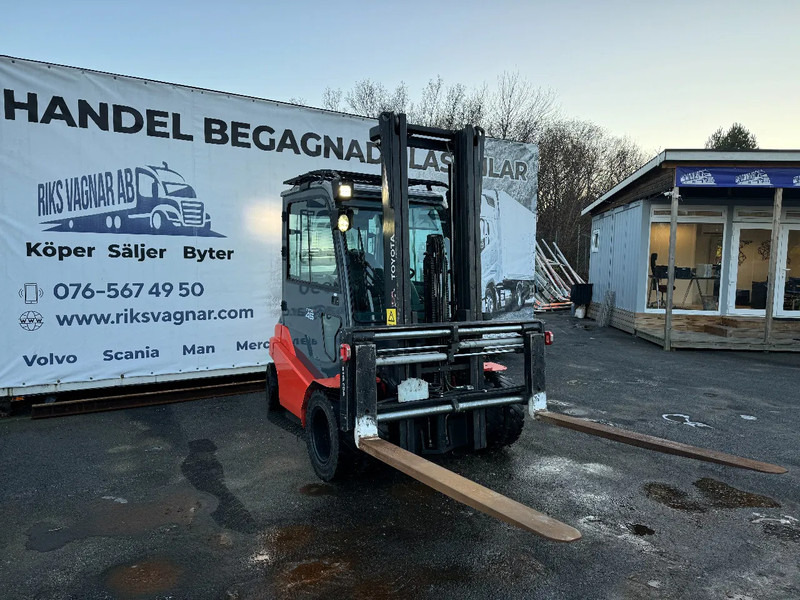 Toyota 8FBMT45 Electric, 3.600h, 2015 - מלגזה חשמלית: תמונה 1 Toyota 8FBMT45 Electric, 3.600h, 2015 - מלגזה חשמלית: תמונה 1