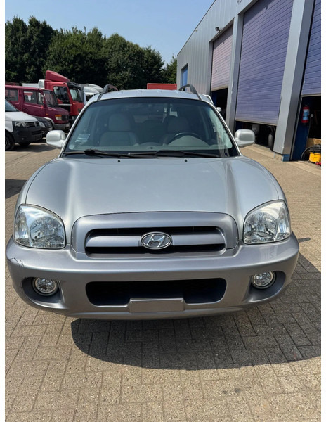 Hyundai Santa Fe **97000KM ONLY** - SUV: תמונה 2 Hyundai Santa Fe **97000KM ONLY** - SUV: תמונה 2