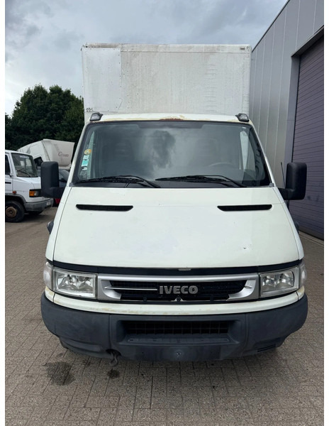 Iveco Daily **35C12-BOX+LIFT** - כלי רכב מסחרי עם תיבה: תמונה 2 Iveco Daily **35C12-BOX+LIFT** - כלי רכב מסחרי עם תיבה: תמונה 2
