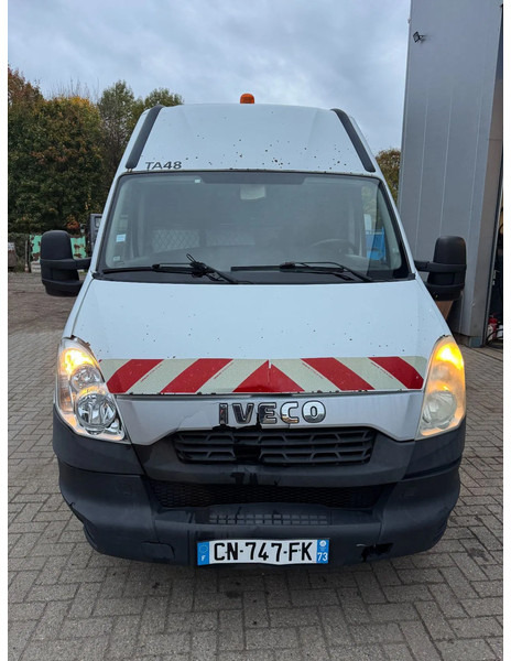 Iveco Daily **35C15-EURO 5-MOTOR 3.0** - כלי רכב מסחרי עם לוח: תמונה 3 Iveco Daily **35C15-EURO 5-MOTOR 3.0** - כלי רכב מסחרי עם לוח: תמונה 3