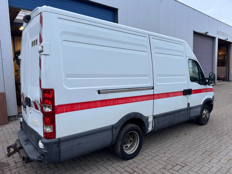 Iveco Daily **35C15-EURO 5-MOTOR 3.0** - כלי רכב מסחרי עם לוח: תמונה 5 Iveco Daily **35C15-EURO 5-MOTOR 3.0** - כלי רכב מסחרי עם לוח: תמונה 5
