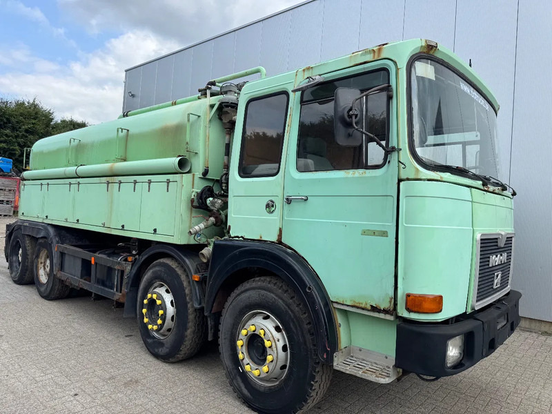 MAN F8 **32.291 8x4-6Cyl-BELGIAN TRUCK-BIG AXXLES** - משאית ואקום: תמונה 3 MAN F8 **32.291 8x4-6Cyl-BELGIAN TRUCK-BIG AXXLES** - משאית ואקום: תמונה 3