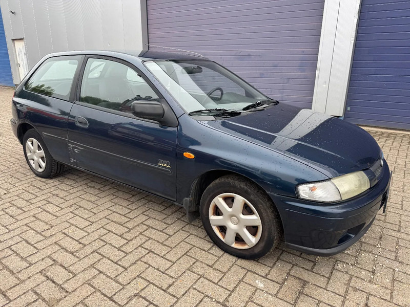 Mazda 323 **PETROL-ESSENCE-BELGIUM CAR** - סדאן: תמונה 3 Mazda 323 **PETROL-ESSENCE-BELGIUM CAR** - סדאן: תמונה 3