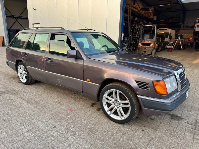 Mercedes-Benz 300-serie **W124-300TD-TURBO DIESEL** - מכונית: תמונה 1 Mercedes-Benz 300-serie **W124-300TD-TURBO DIESEL** - מכונית: תמונה 1