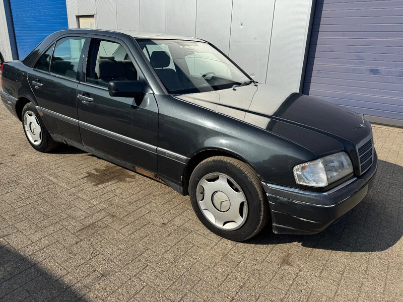 Mercedes-Benz C-Klasse **C220DIESEL-BELGIANCAR** - סדאן: תמונה 3 Mercedes-Benz C-Klasse **C220DIESEL-BELGIANCAR** - סדאן: תמונה 3