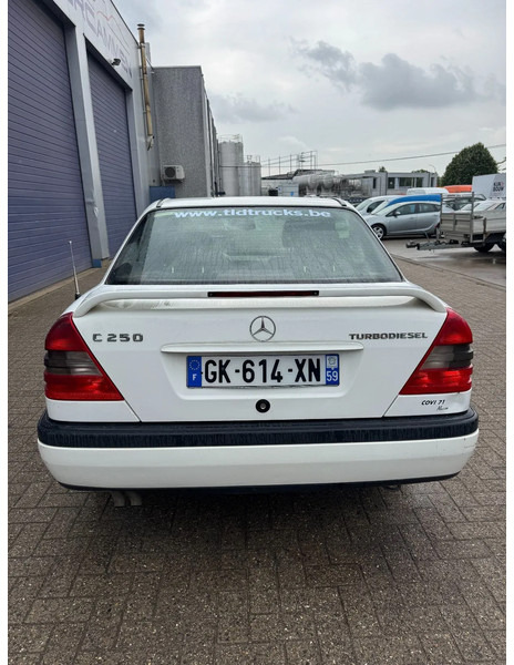 Mercedes-Benz C-Klasse **C250DIESEL** - סדאן: תמונה 5 Mercedes-Benz C-Klasse **C250DIESEL** - סדאן: תמונה 5
