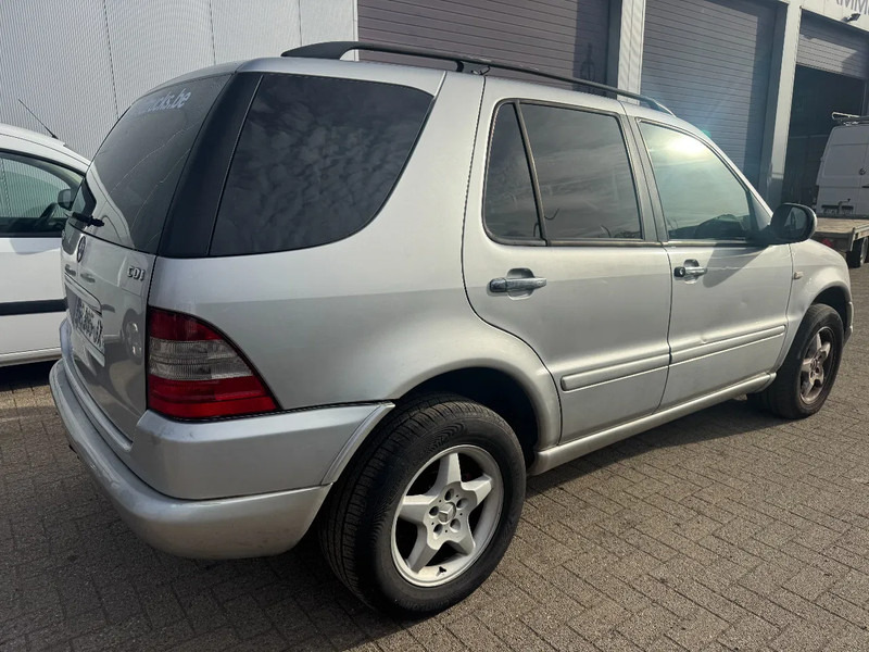 Mercedes-Benz M-Klasse ML **270CDI-AIRCO-FRENCH CAR** - SUV: תמונה 4 Mercedes-Benz M-Klasse ML **270CDI-AIRCO-FRENCH CAR** - SUV: תמונה 4