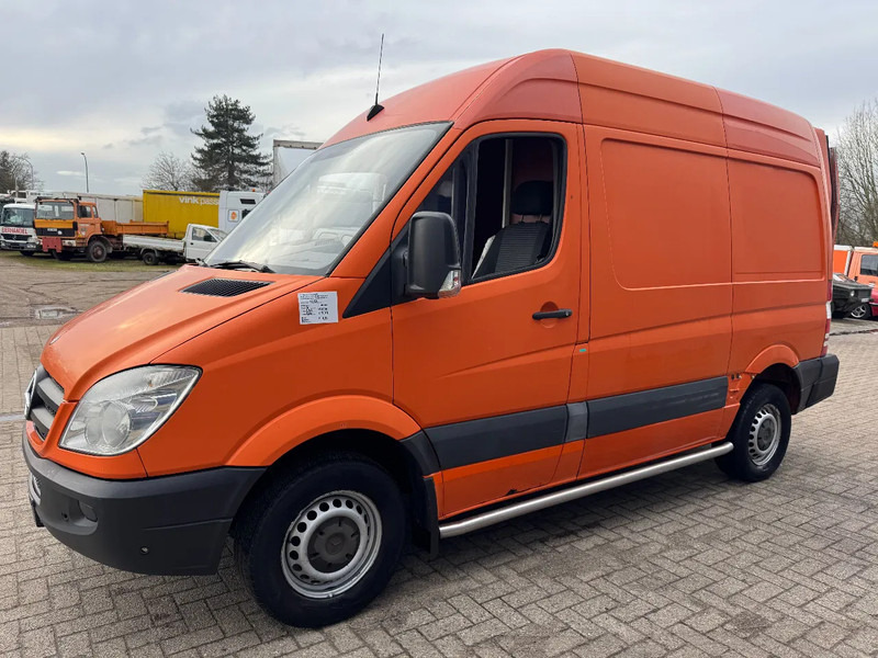 Mercedes-Benz Sprinter 310 310 - כלי רכב מסחרי עם לוח: תמונה 1 Mercedes-Benz Sprinter 310 310 - כלי רכב מסחרי עם לוח: תמונה 1