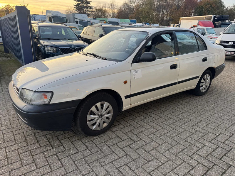 Toyota Carina E **1600XLI-VERRY CLEAN** - סדאן: תמונה 3 Toyota Carina E **1600XLI-VERRY CLEAN** - סדאן: תמונה 3