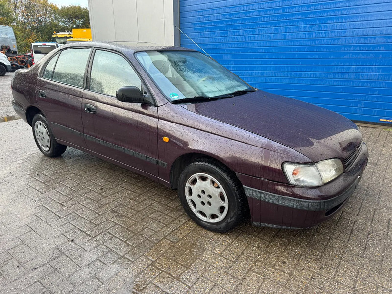 Toyota Carina E **2.0 PETROL-ESSENCE** - סדאן: תמונה 1 Toyota Carina E **2.0 PETROL-ESSENCE** - סדאן: תמונה 1