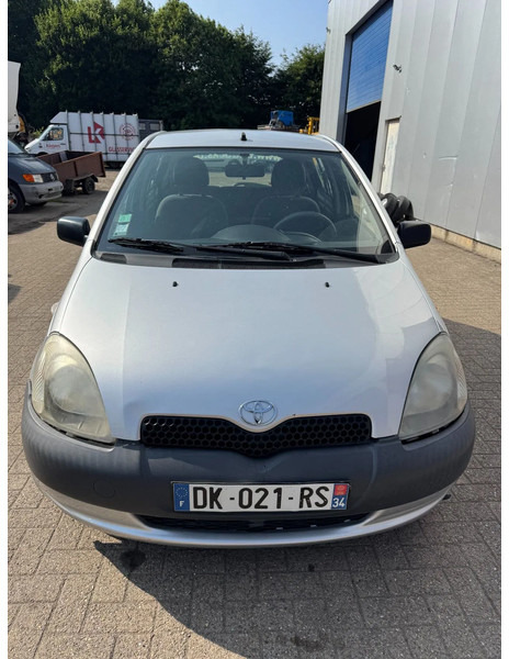 Toyota Yaris **PETROL-AIRCO** - האצ'בק: תמונה 2 Toyota Yaris **PETROL-AIRCO** - האצ'בק: תמונה 2