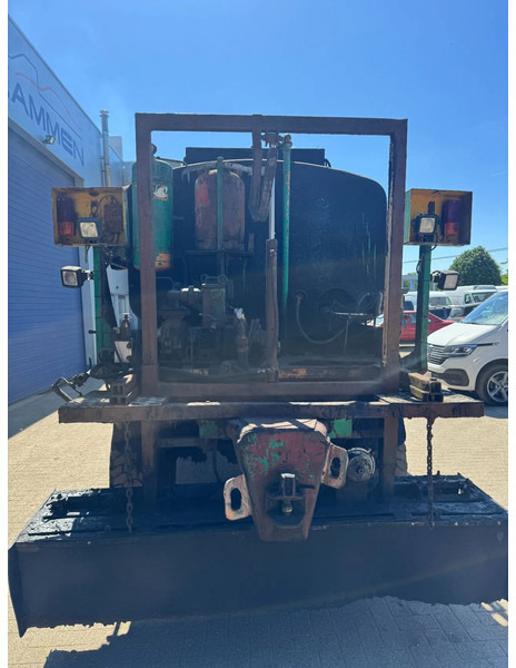 Unimog 424 **BITUMTANK-GOUDRONEUSE** - משאית: תמונה 5 Unimog 424 **BITUMTANK-GOUDRONEUSE** - משאית: תמונה 5