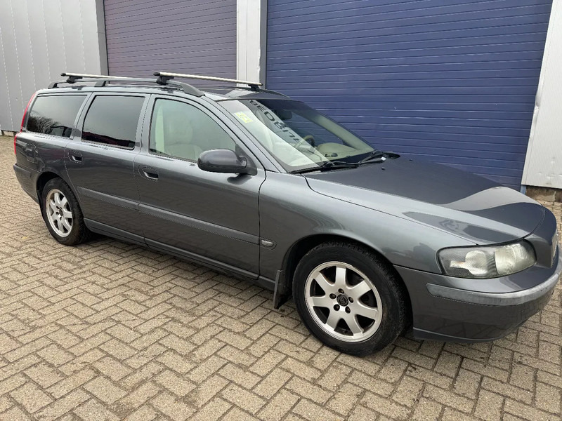 Volvo V70 V70 - מכונית: תמונה 1 Volvo V70 V70 - מכונית: תמונה 1