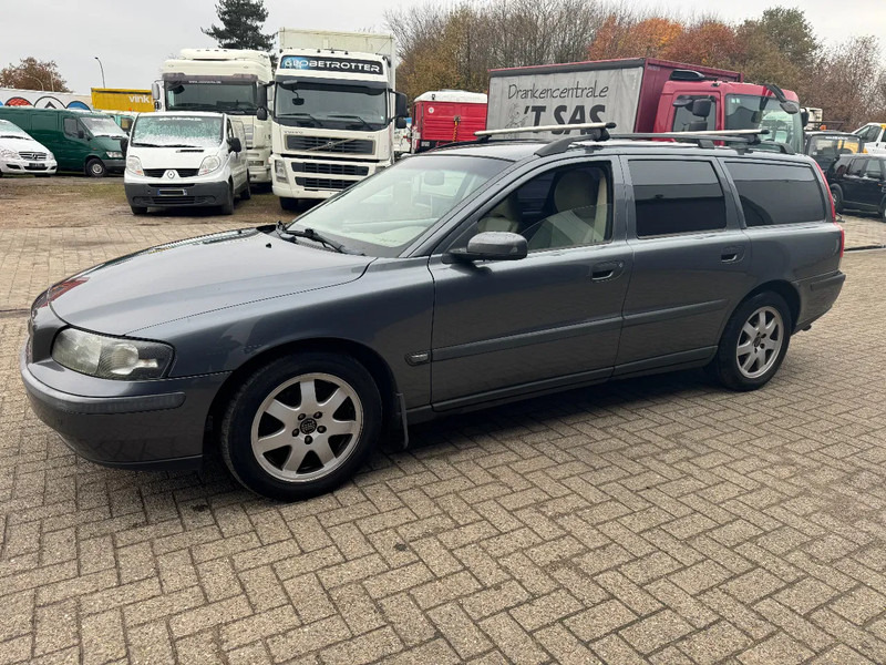 Volvo V70 V70 - מכונית: תמונה 2 Volvo V70 V70 - מכונית: תמונה 2